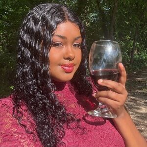 Meet your Posher, Jasmine